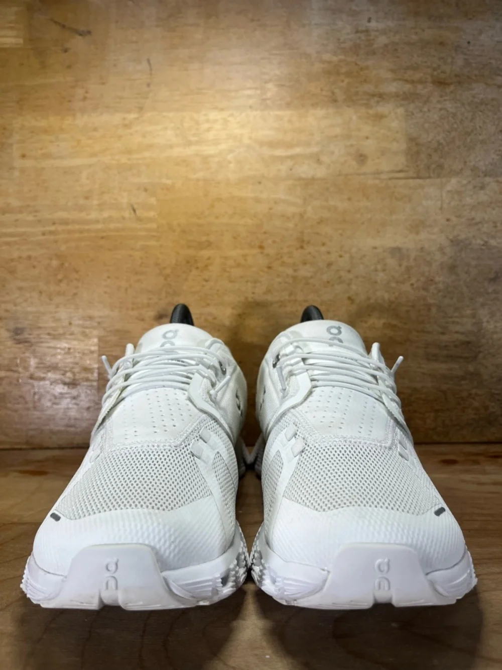 On Cloud 5 REFLECTIVE LIGHTWEIGHT Womens Size 9 Running Shoes Sneakers White - Picture 4 of 15
